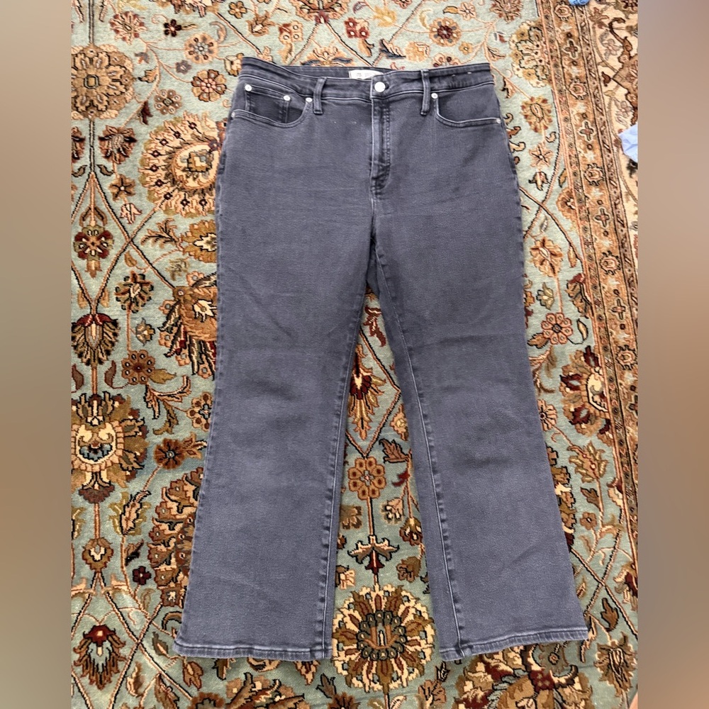 Madewell Curvy Kick Out Dark Gray Flare Jeans
